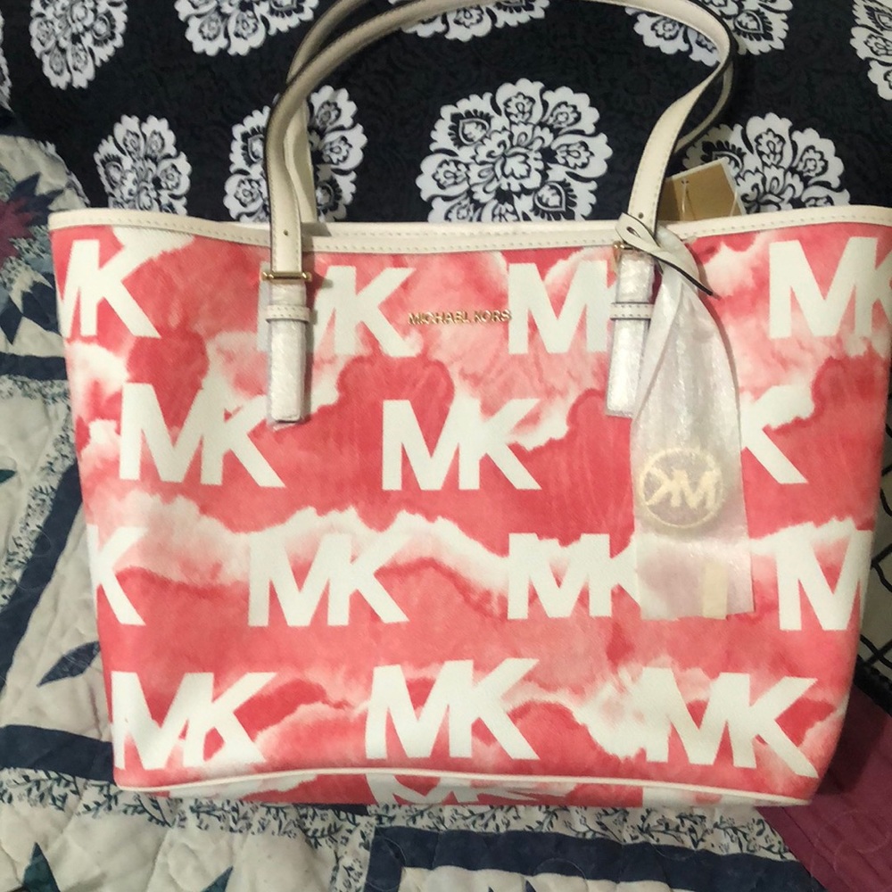 BN!! Michael Kors Jet Set Travel Carryall Tote